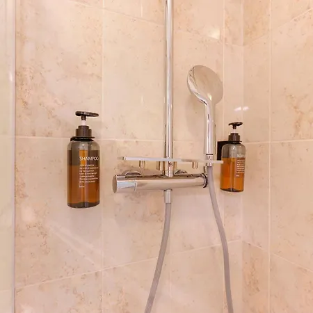 Dimore D'azeglio By Lesdomus - Prestigio E Centralita * Bologna