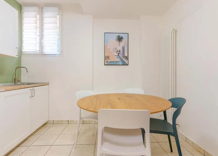 Dimore D'azeglio By Lesdomus - Prestigio E Centralita 아파트